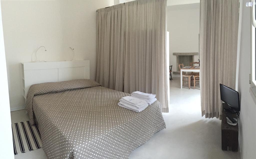Tenuta Sant'Andrea Giuggianello Cameră foto